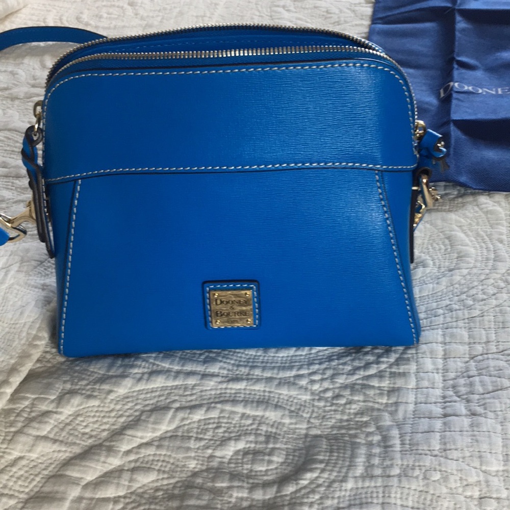 AUTHENTIC DOONEY AND BOURKE CROSSBODY